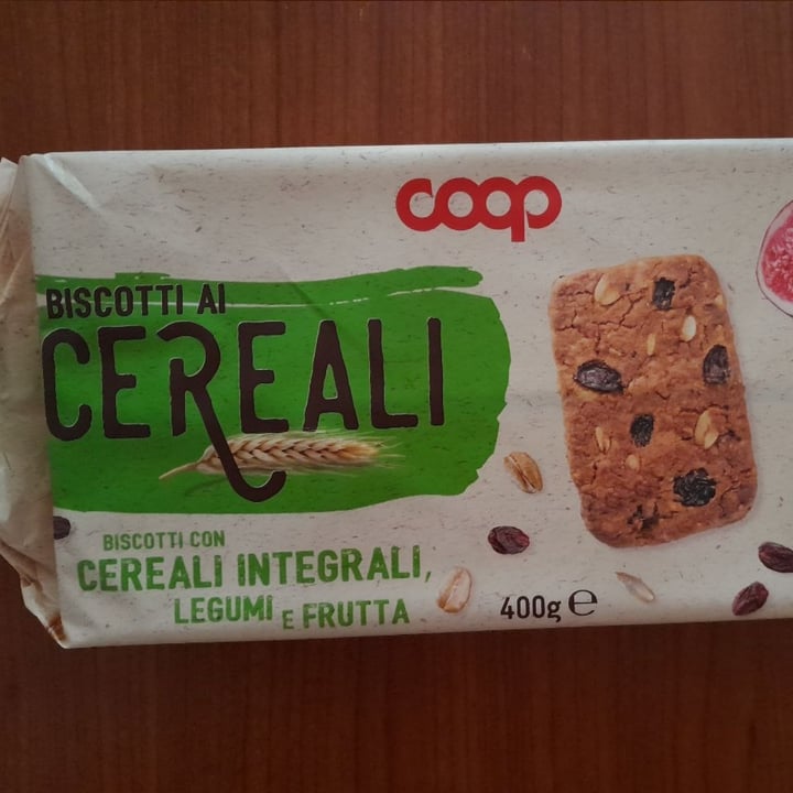 review photo of Coop biscotti ai cereali shared by @andremeic on 30 Jun 2022 - review