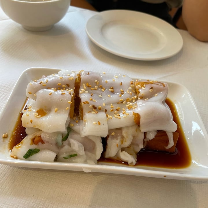 photo of Wan Chai Corner Chee Cheong Fun With Dough Fritters shared by @applepancakes on  24 Oct 2021 - review
