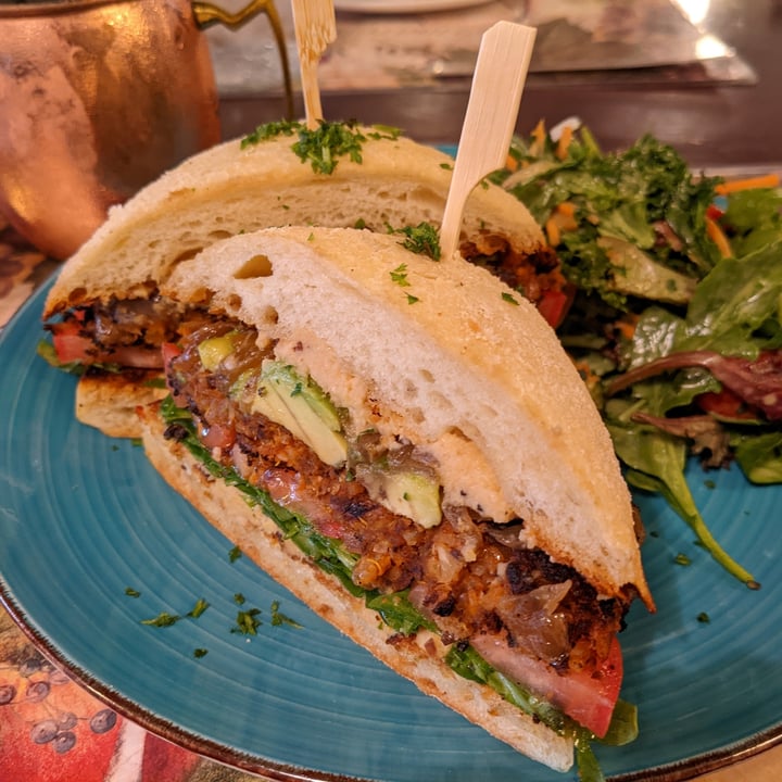 photo of Roxx On Main Roxxie House-made Astounding veggie burger (No Cheese) shared by @kristnsanse on  30 Oct 2022 - review