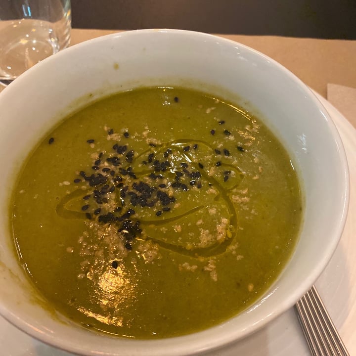 photo of 2Y Restaurante Macrobiótico Crema de col, espinaca y coliflor shared by @linabcn on  27 Jan 2020 - review