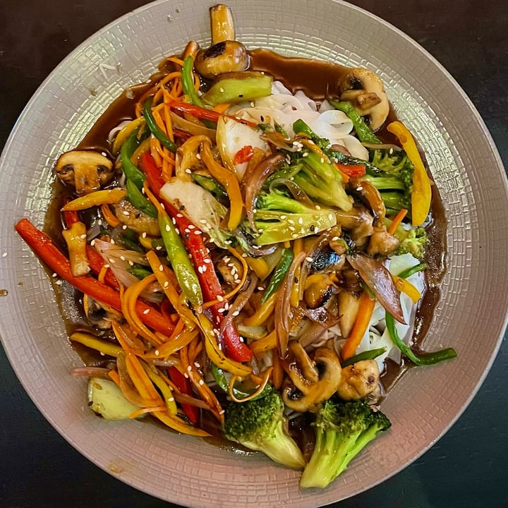 review photo of Zao Fideos al wok shared by @paumila on 15 May 2022 - review