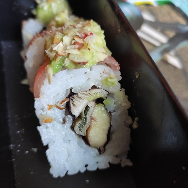 photo of Fabric Sushi sugerencia 15 piezas veganas shared by @dai9o on  24 May 2022 - review