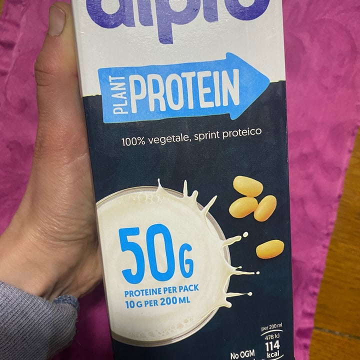 review photo of Alpro Alpro 50 Protein Plain shared by @isaveggy on 28 Mar 2022 - review