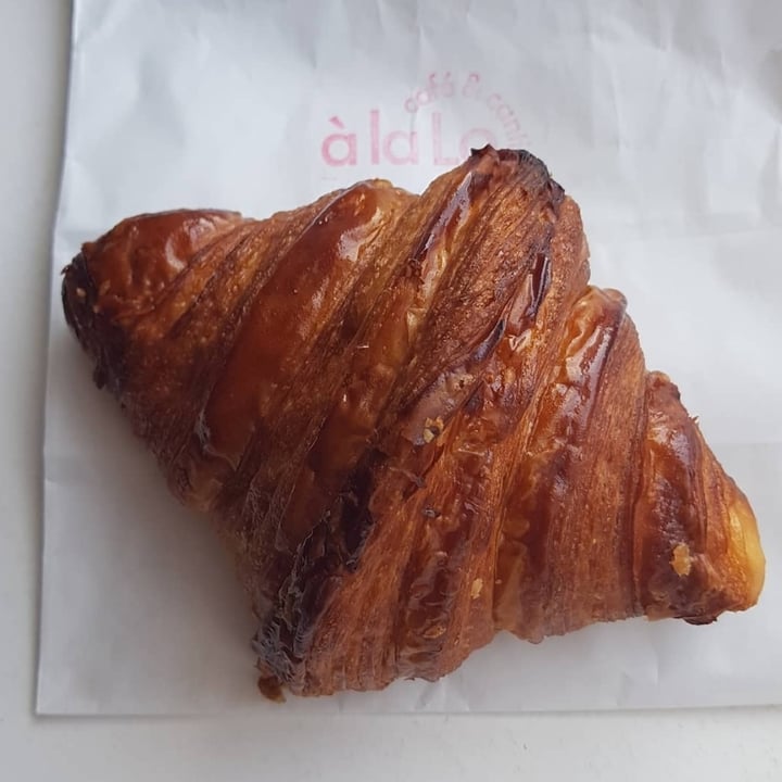 photo of À la Lo café & cantine Croissant shared by @enkelvegan on  20 Jan 2021 - review