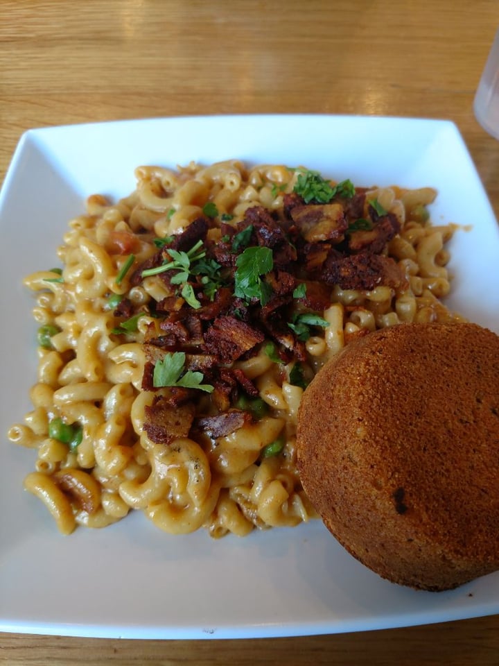 photo of J. Selby's Macaroni and cheeze shared by @iszy on  24 Jan 2020 - review