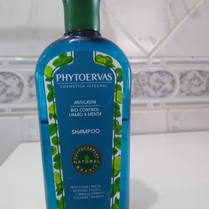 photo of Phytoervas Shampoo Anticaspa Limão & Menta shared by @katuchashininha on  10 May 2022 - review