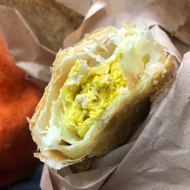review photo of Black Rabbit Custard & Blackcurrant Cruffin shared by @stephh on 17 Mar 2022 - review