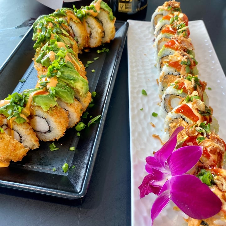review photo of vegan castle Dragon Roll shared by @amazingeverywhere on 27 Sep 2021 - review