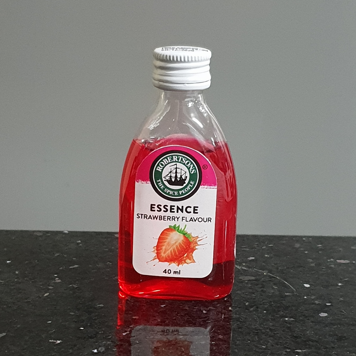 Robertsons Strawberry Flavour Essence Reviews abillion