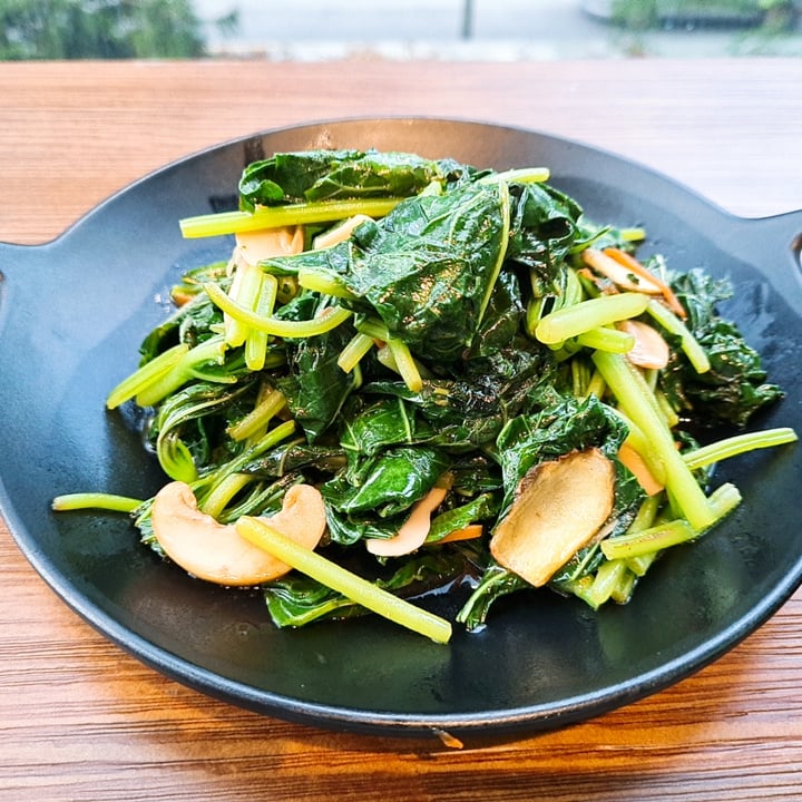 photo of Leaf Corner Stir fried spinach shared by @kces on  22 Apr 2021 - review