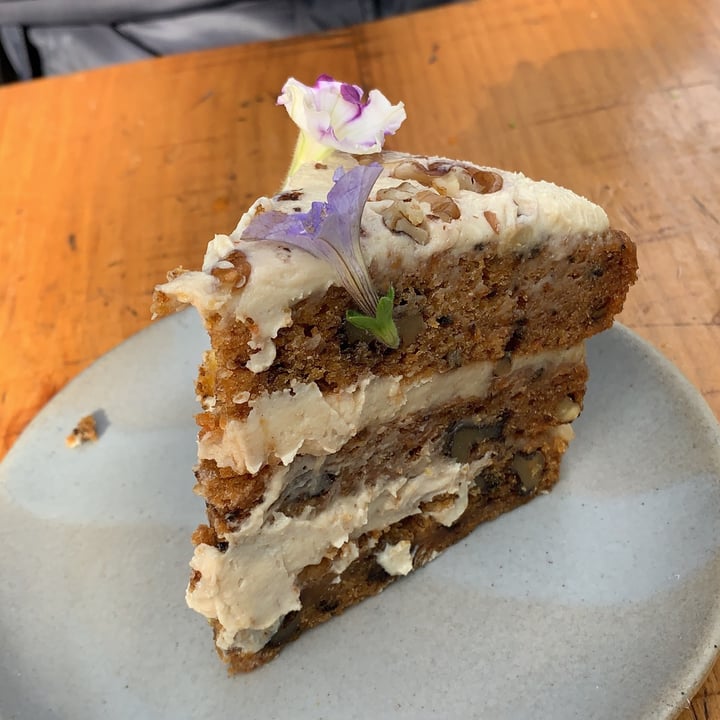 photo of Let it V - Vegan Sushi Carrot cake shared by @noa1212 on  29 Jun 2021 - review