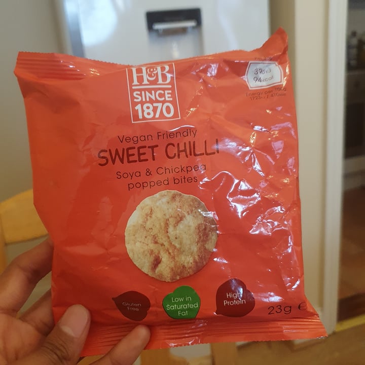 photo of Holland & Barrett Sweet Chilli Soya & Chickpea Popped Bites shared by @rickveg on  29 Sep 2021 - review