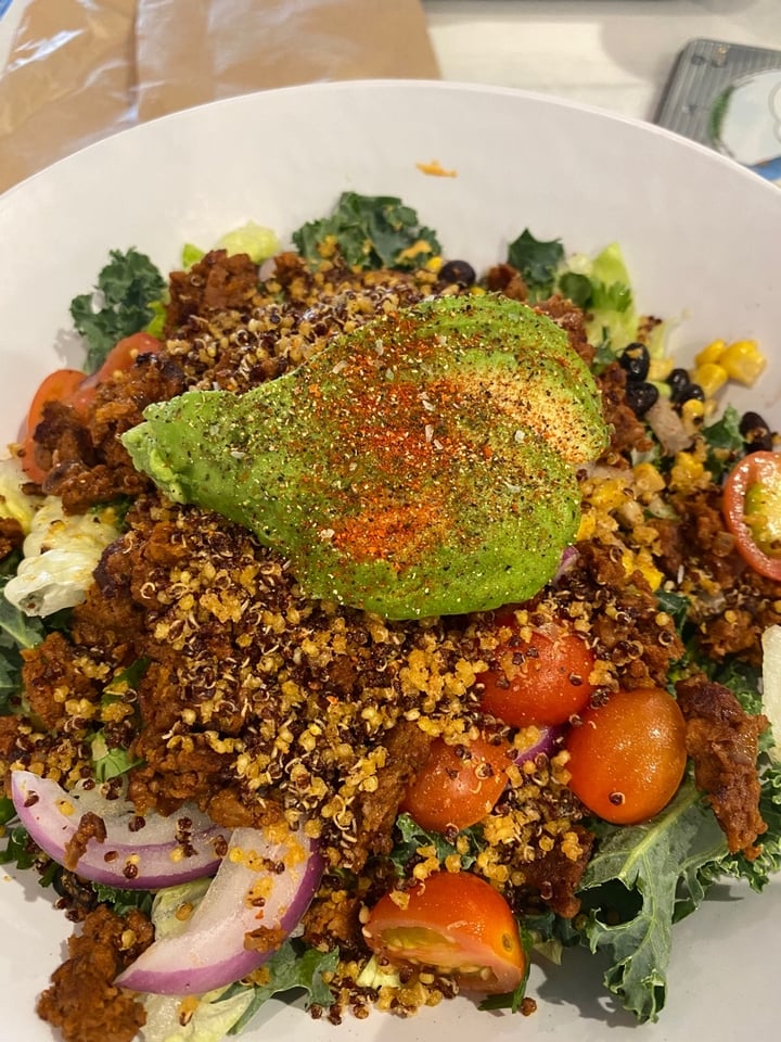 review photo of Mendocino Farms Impossible Taco Salad shared by @yasmina20 on 19 Mar 2020 - review
