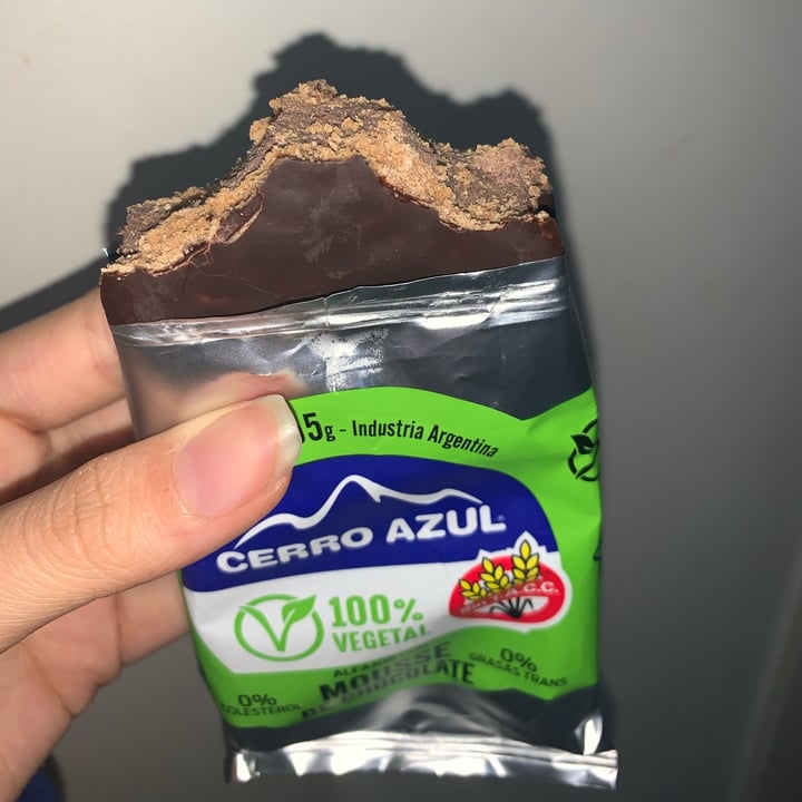 photo of Cerro Azul Alfajor Mousse de Chocolate shared by @ariagosti on  04 Sep 2020 - review