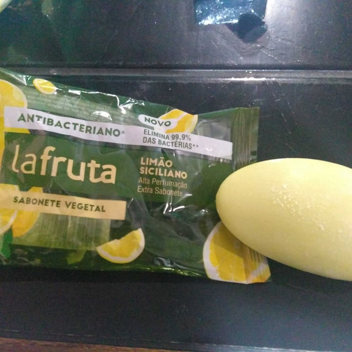 photo of La flore La Flore Limão Siciliano shared by @flaviajaqueline on  06 May 2022 - review