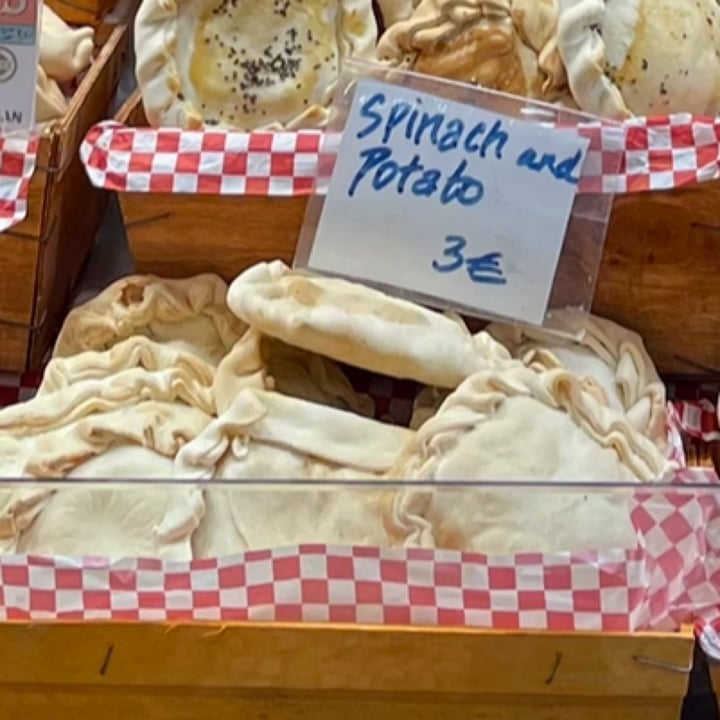 photo of Mercado de La Boqueria Vegan empanada shared by @elbeagle84 on  21 Jun 2022 - review