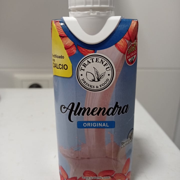 photo of Tratenfu leche de almendras 300ml shared by @camihernandez on  13 Nov 2021 - review