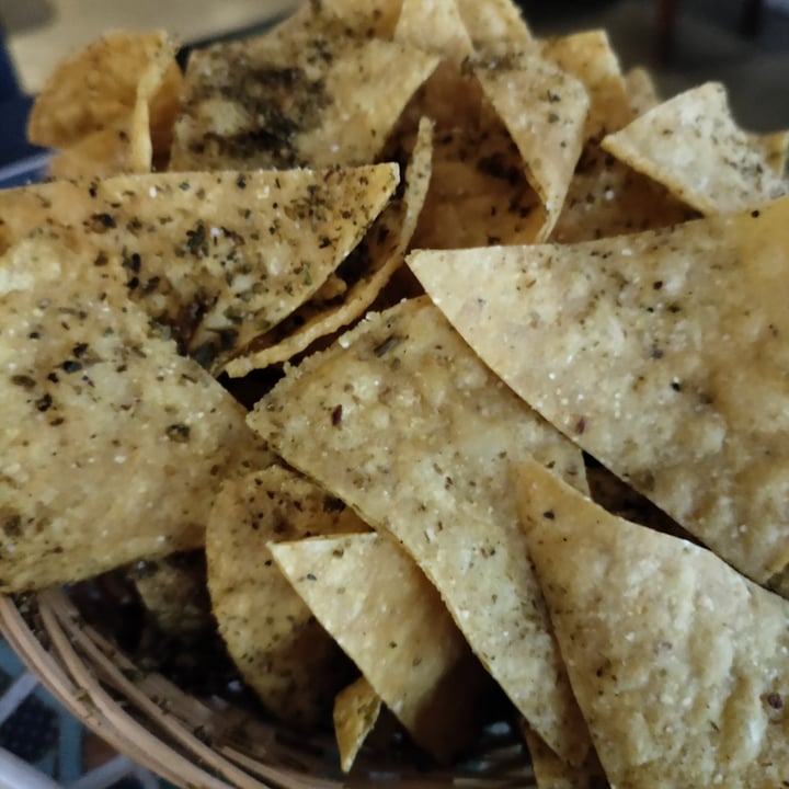 photo of Kazbar zaatar chips shared by @mikebroadhead on  29 Dec 2021 - review