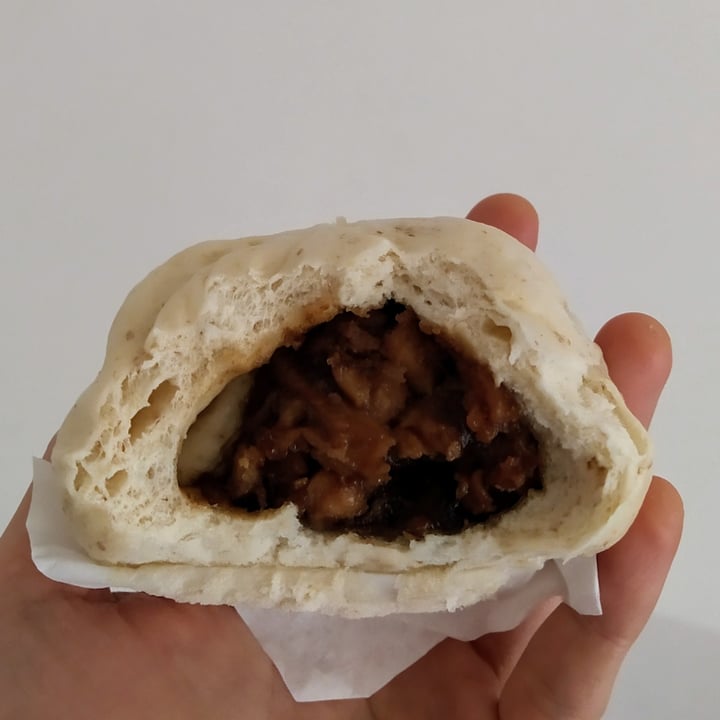 photo of Mr. Bun Mushroom With Vegetarian Meat Wheat Bun shared by @windgal on  30 Apr 2021 - review