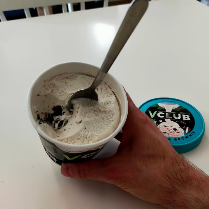 review photo of VClub Coconut & Brownie shared by @morenocolombo on 21 Jun 2022 - review
