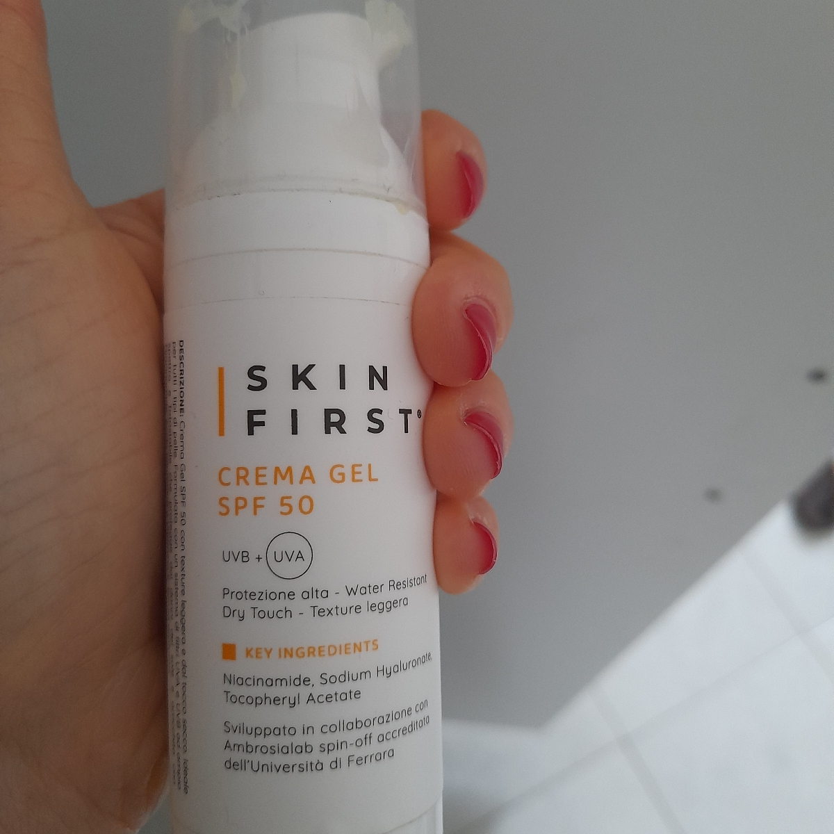 Skin First Cosmetics Crema Gel SPF 50 Reviews | abillion