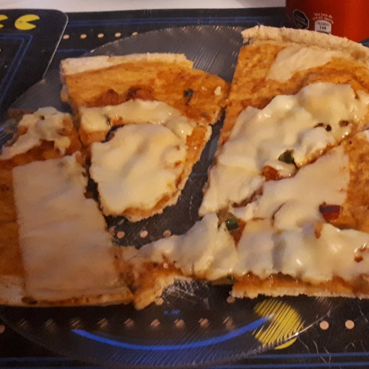 photo of Granja San Nicolás Pizza integral con verduras y muzzarella vegana shared by @hanyuhi on  16 Nov 2020 - review