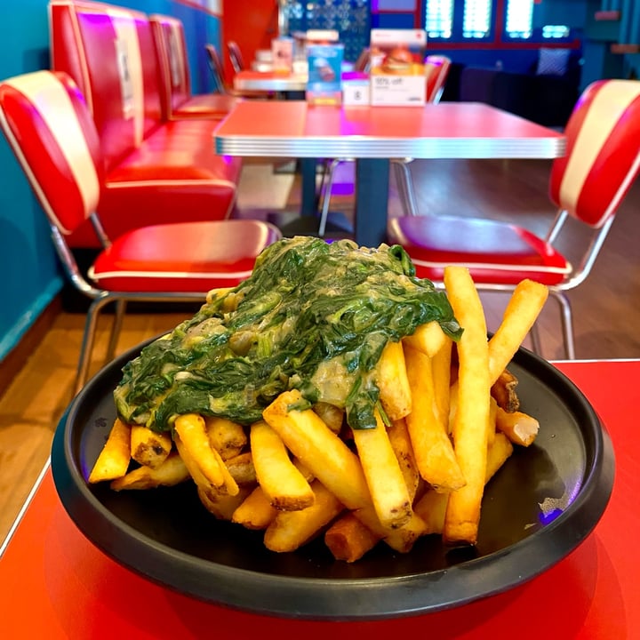 photo of Love Handle  Cream Spinach-loaded Fries shared by @erialc on  15 Oct 2021 - review