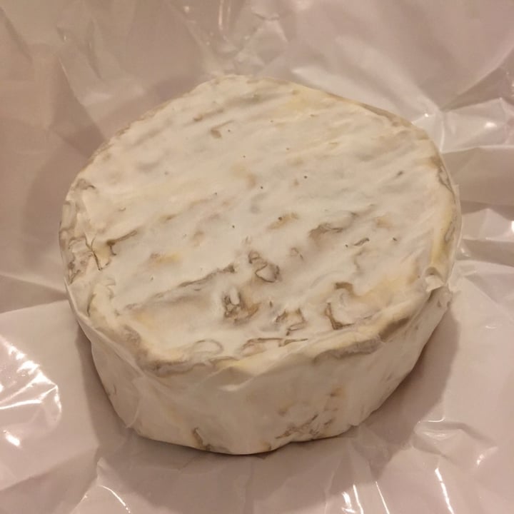 review photo of Dr. Mannah's Happy White Camembert shared by @joeakajoe on 29 Nov 2020 - review
