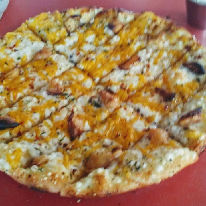 photo of Pi Vegan Pizzeria Ultimate Cheesebread shared by @mayganphynix on  29 Apr 2020 - review