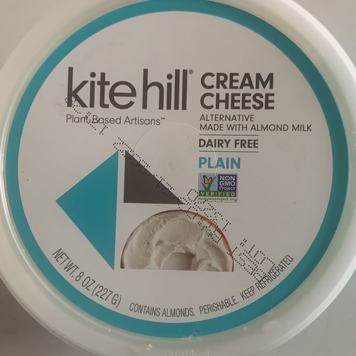 photo of Kite Hill Kate hill cream cheese shared by @cmulkern on  02 Feb 2022 - review