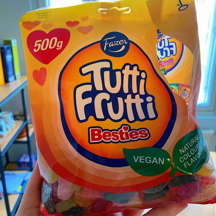 photo of Fazer Tutti Frutti shared by @hey-itsclau on  21 Sep 2022 - review