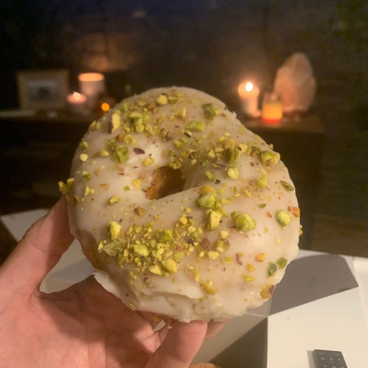 photo of bloomer's on Queen Rose Water Pistachio Donut shared by @xdarrenx on  05 Oct 2020 - review