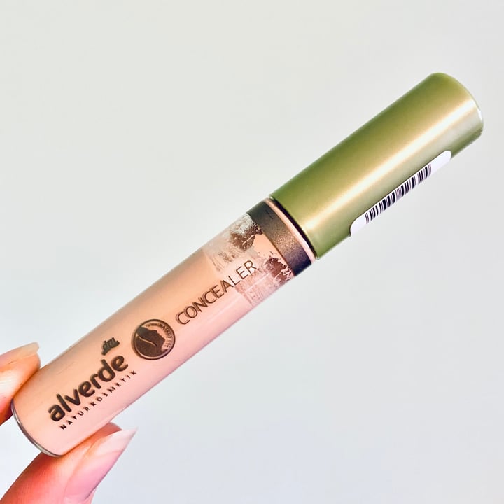 photo of Alverde Naturkosmetik Concealer shared by @itsanavi on  08 Feb 2021 - review