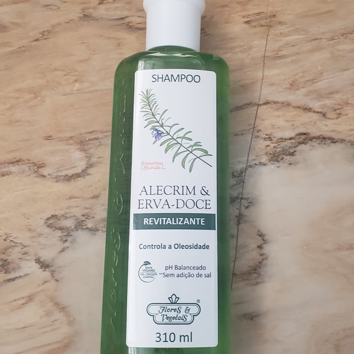 photo of Flores & Vegetais Shampoo Alecrim e Erva-doce - revitalizante shared by @liliandrea on  05 Jul 2021 - review