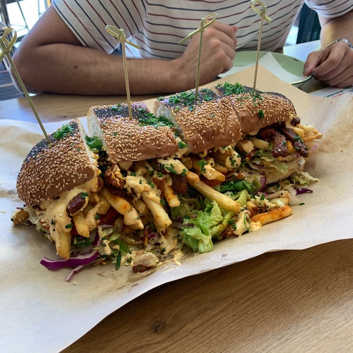 photo of Lekker Vegan Kloof Lekker Messy Gatsby shared by @theveganstudents on  31 May 2021 - review