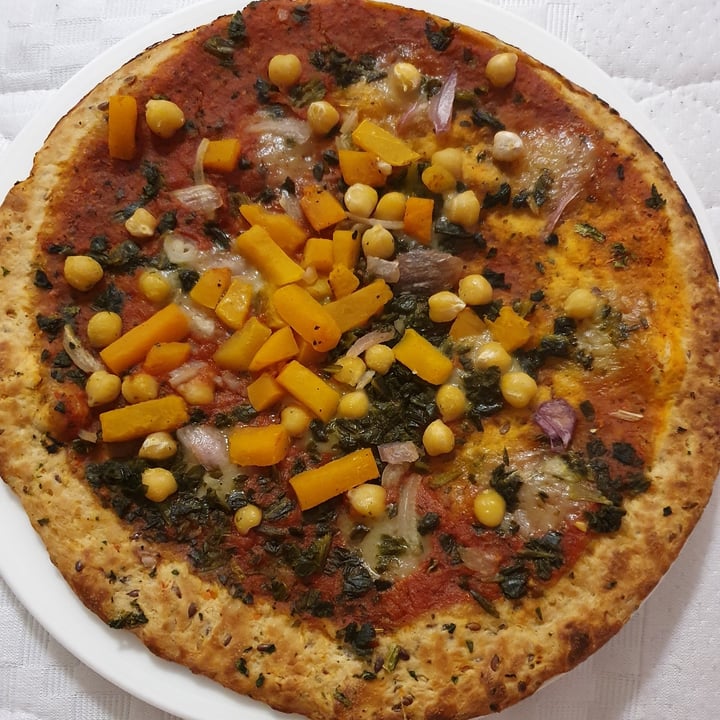 photo of Garden Gourmet Pumpkin lovers pizza shared by @bluedragonbee on  20 Jun 2021 - review