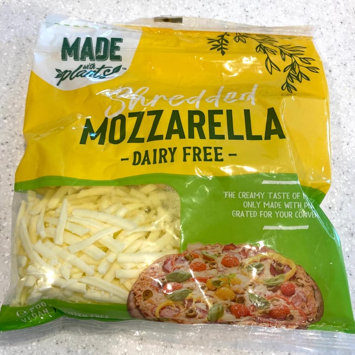 photo of Made With Plants Shredded Mozzarella Dairy-Free  shared by @pinkgalah on  28 Jun 2021 - review