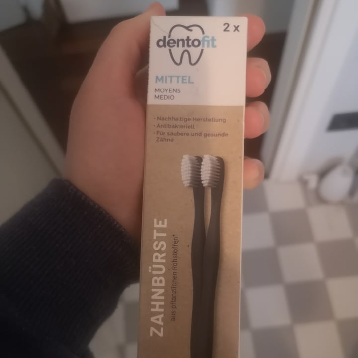 review photo of dentofit Spazzolino sensitive shared by @maryfuma15 on 14 Apr 2022 - review