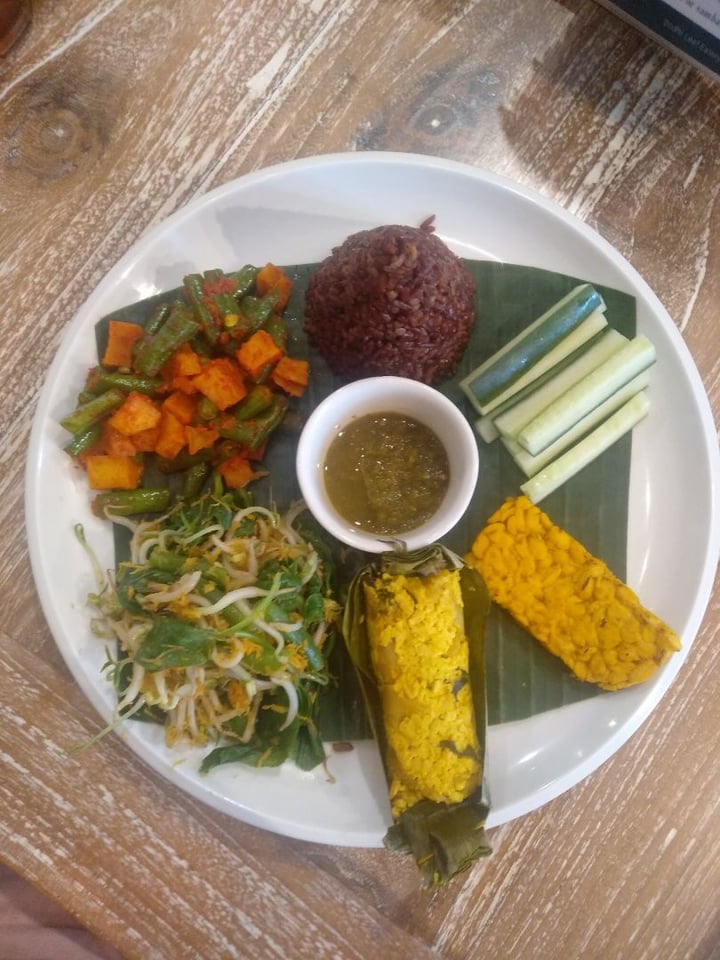 review photo of Bodhi Leaf Eatery Liwet Plate shared by @candramertha on 07 Feb 2020 - review