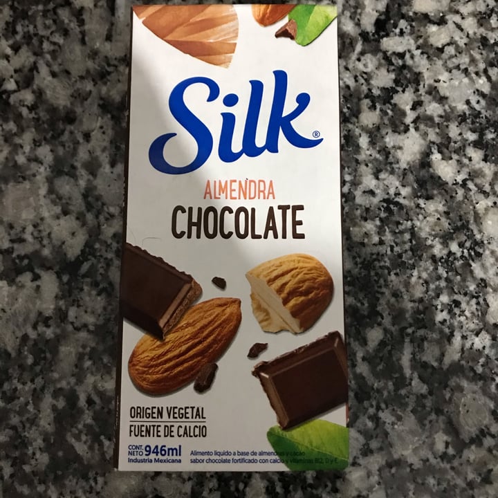 photo of Silk Bebida de Almendra sabor Chocolate shared by @juanalopez on  05 Mar 2022 - review