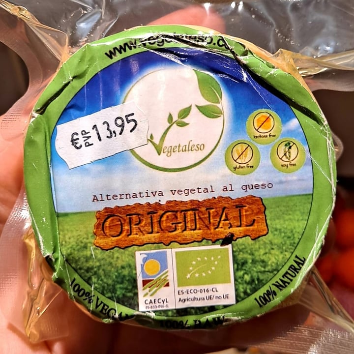 photo of Vegetaleso Queso original shared by @loreh on  11 Sep 2021 - review