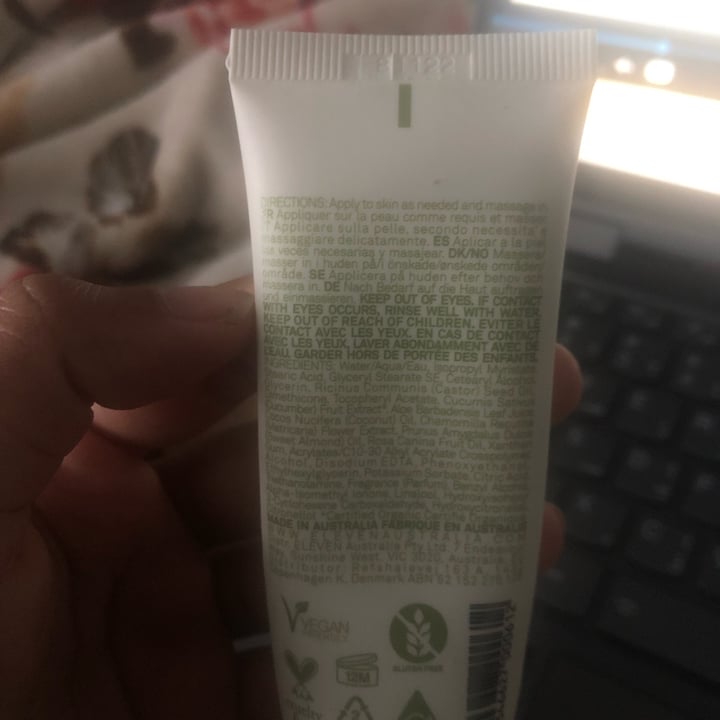 review photo of Eleven Australia Moisture lotion shared by @hh08 on 18 Jul 2022 - review