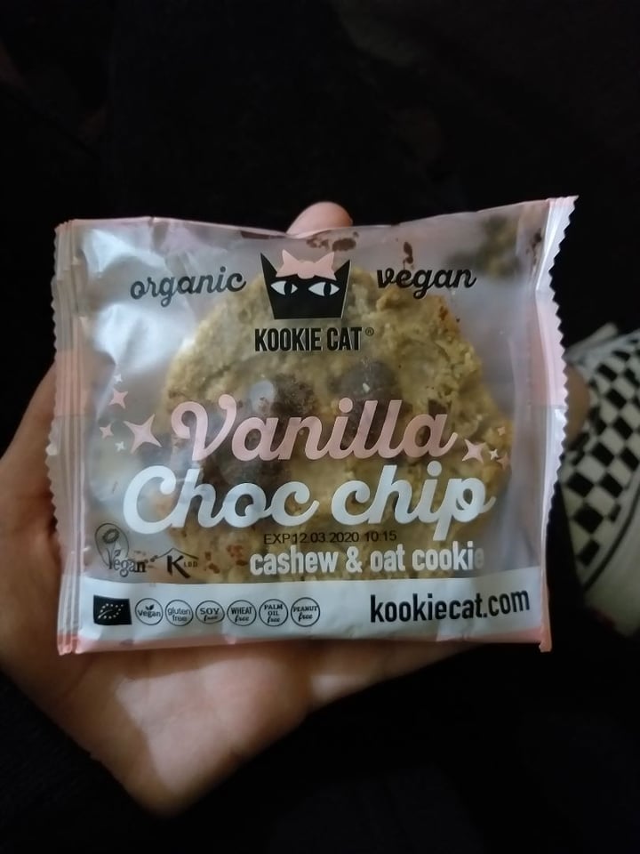 photo of Kookie cat Vanilla Choc Chip Cookie shared by @valeska on  27 Dec 2019 - review