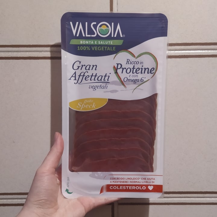 review photo of Valsoia Gran Affettati Vegetali Gusto Speck shared by @saramazzetti on 27 Apr 2021 - review