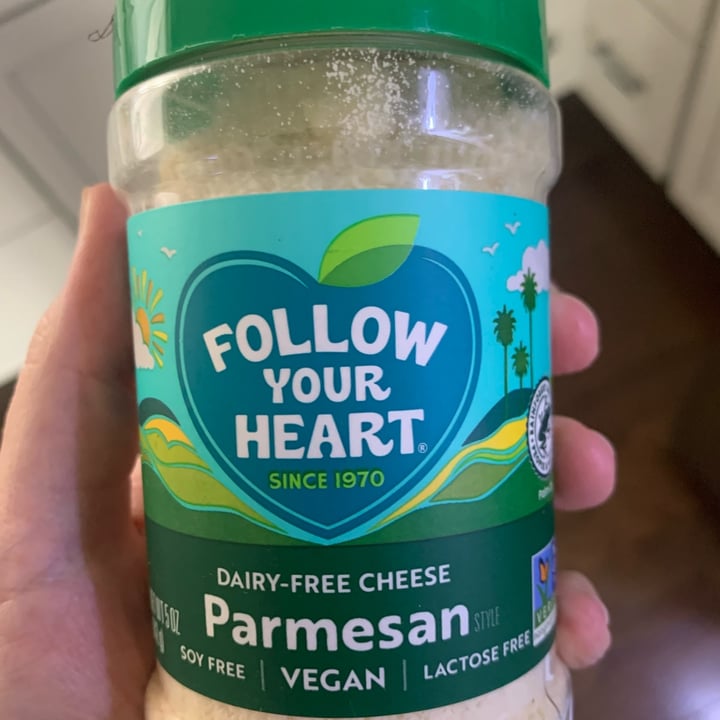 photo of Follow your Heart Dairy free parmesan Grated Cheese shared by @cmulkern on  23 Apr 2022 - review