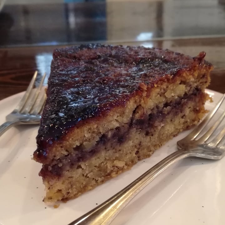 review photo of Salamanca Magenta Cafe & Bar Tarta Vegana De Chocolate Y Arándanos shared by @vegan-vegan on 02 Oct 2020 - review