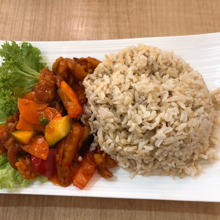 review photo of D’Life Signature Sweet and Sour Mushrooms with Rice shared by @machadamia on 14 May 2021 - review