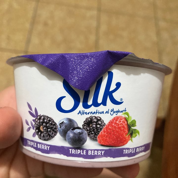 photo of Silk Triple Berry Alternative Yogurt shared by @bellisa on  15 Aug 2020 - review