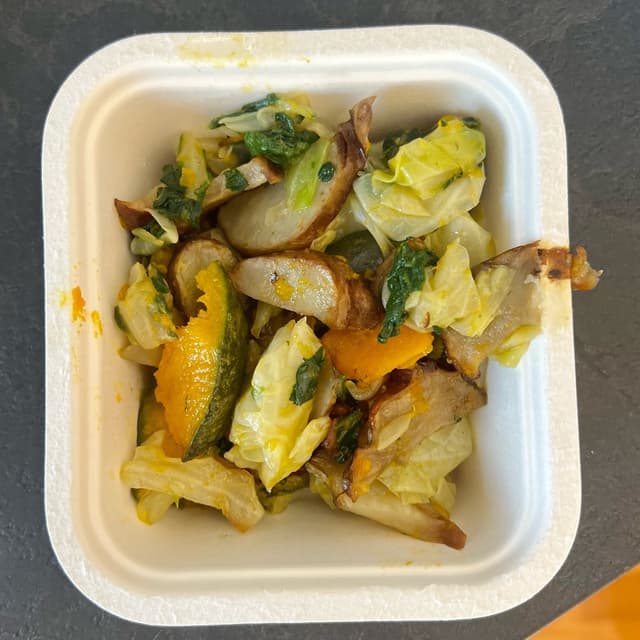 Foto do prato “Stufato di zucca,topinambur e cavolo bianco”