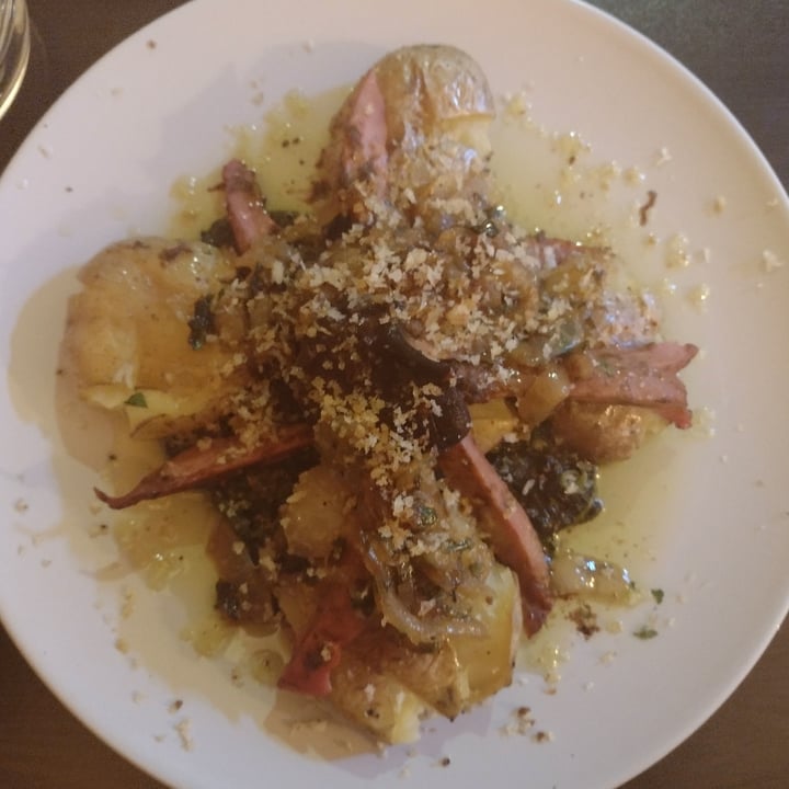 review photo of Kong - Food Made With Compassion Happy Octopus Ă Lagareiro shared by @csanjosbranco on 21 Nov 2021 - review